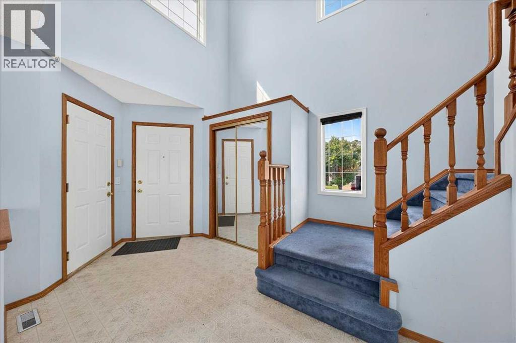 74 Anaheim Gardens NE, Calgary, Alberta  T1Y 7C8 - Photo 4 - A2334026