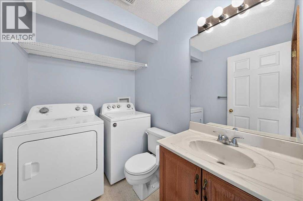 74 Anaheim Gardens NE, Calgary, Alberta  T1Y 7C8 - Photo 11 - A2334026