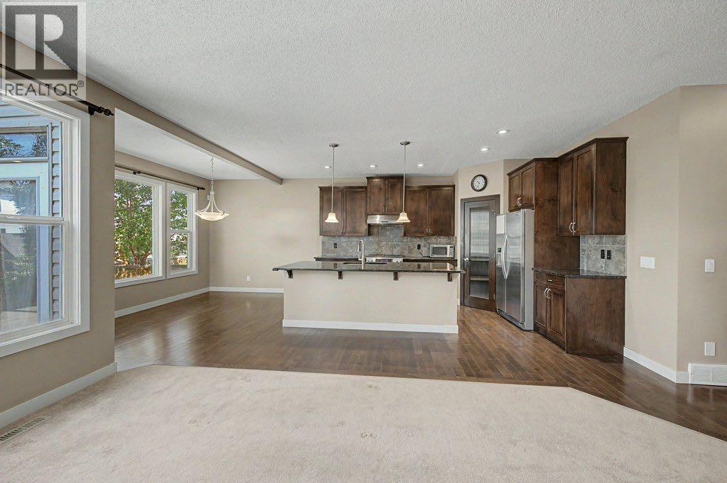 64 Copperpond Terrace SE, Calgary, Alberta  T2Z 0W5 - Photo 9 - A2334192