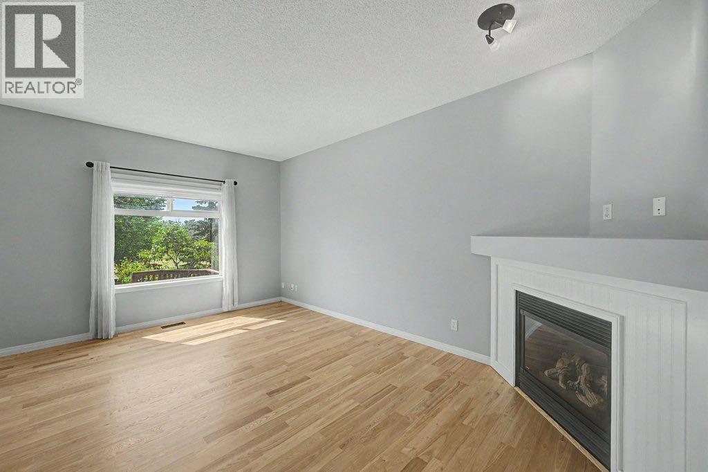 218 Cougarstone Circle Sw, Calgary, Alberta  T3H 4W5 - Photo 4 - A2334588