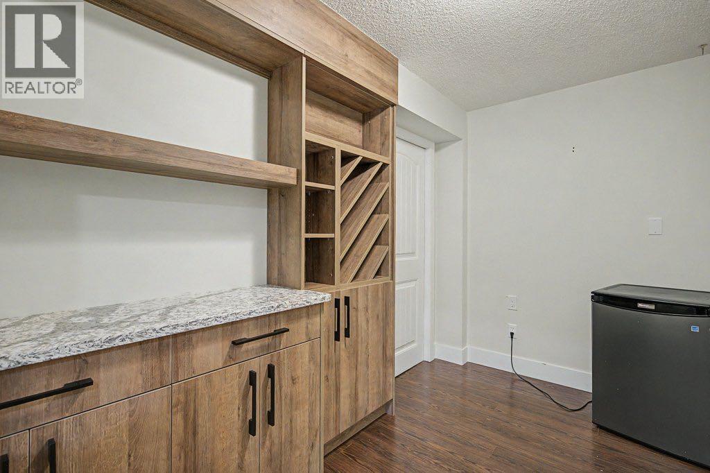 218 Cougarstone Circle Sw, Calgary, Alberta  T3H 4W5 - Photo 33 - A2334588