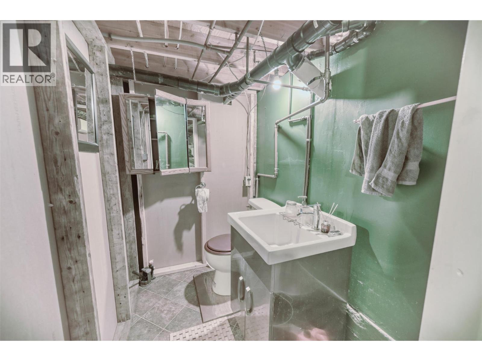 204 Greasewood Avenue, Oliver, British Columbia  V0H 1T1 - Photo 13 - 10388588