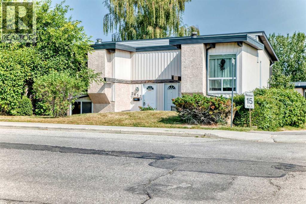 2652 Oakmoor Drive SW, Calgary, Alberta