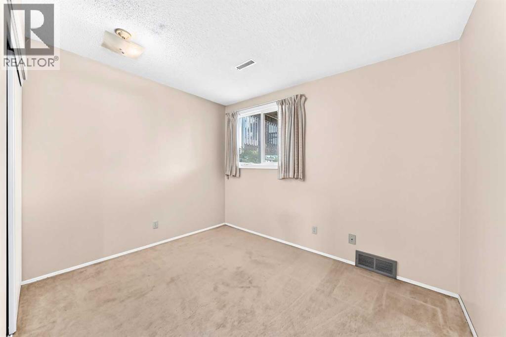 2652 Oakmoor Drive SW, Calgary, Alberta  T2V 4E8 - Photo 17 - A2334949