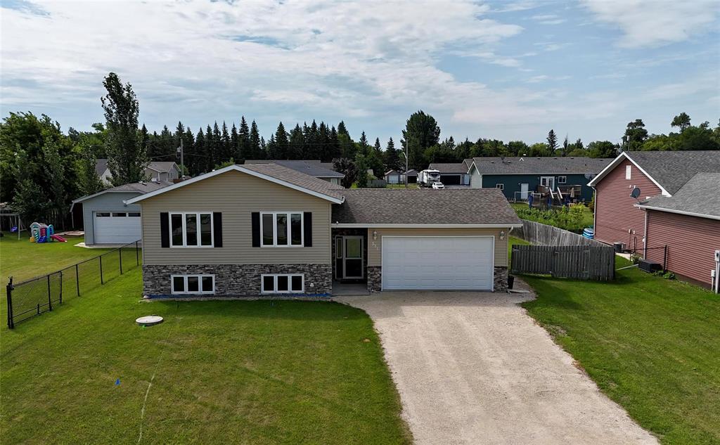 335 6th Avenue, Oakville, Manitoba  R0H 0Y0 - Photo 1 - 202619708