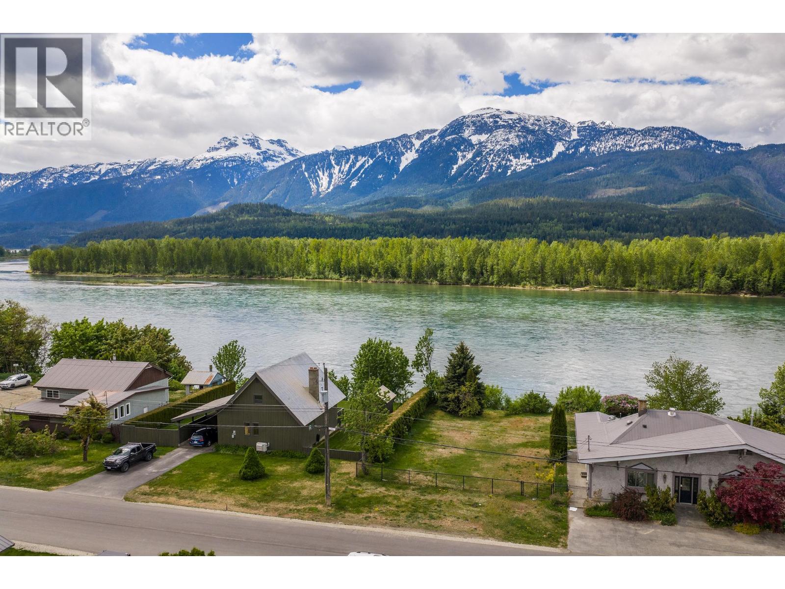 1311 Front Street, Revelstoke, British Columbia  V0E 2S0 - Photo 18 - 10387068