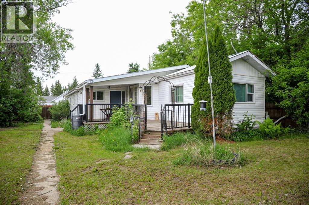121 Alberta Street, Kingman, Alberta