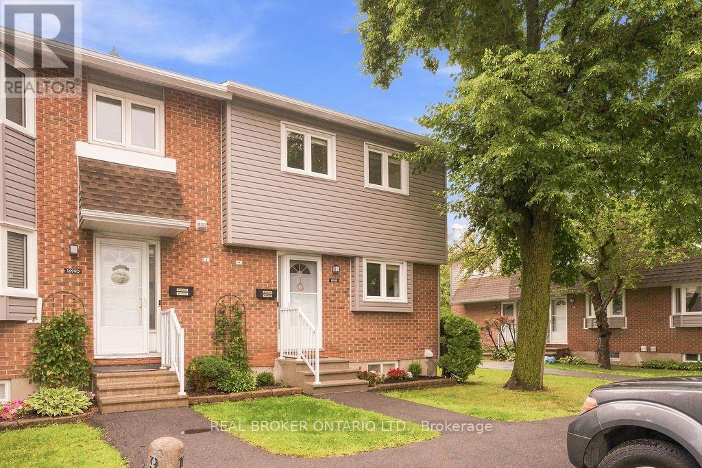 1699E LAMOUREUX DRIVE, Ottawa, Ontario