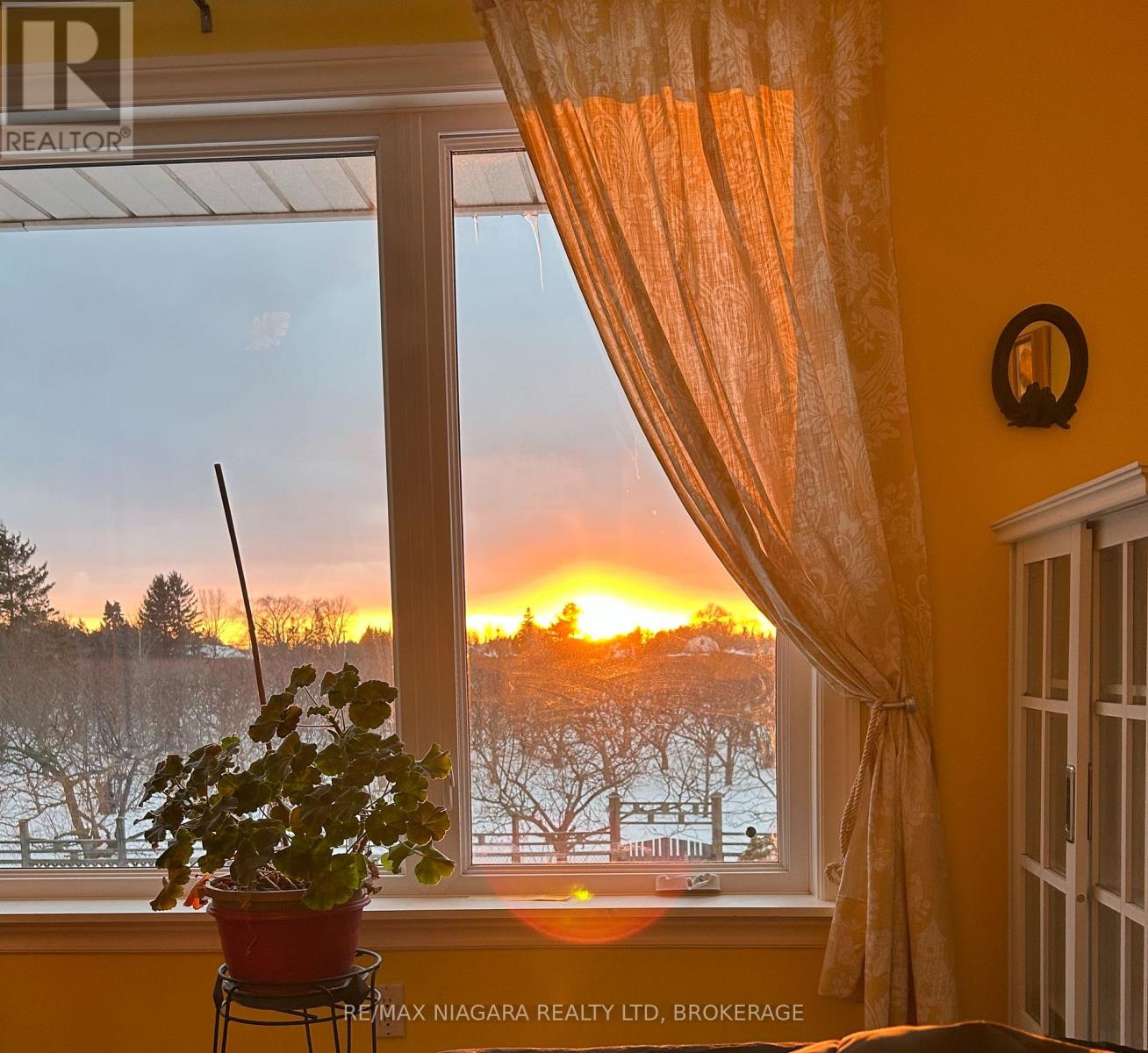 21 Garrison Village Drive, Niagara-On-The-Lake, Ontario  L0S 1J0 - Photo 24 - X13644454