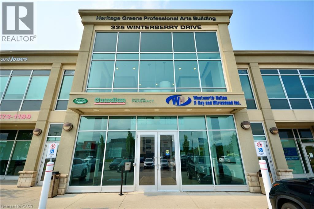 325 WINTERBERRY Drive Unit# 204, Stoney Creek, Ontario