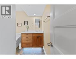 4852-4858 Lakeshore Road, Kelowna, British Columbia  V1W 4H7 - Photo 64 - 10395751