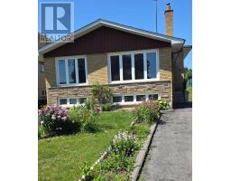 46 CAVEHILL CRESCENT, Toronto, Ontario