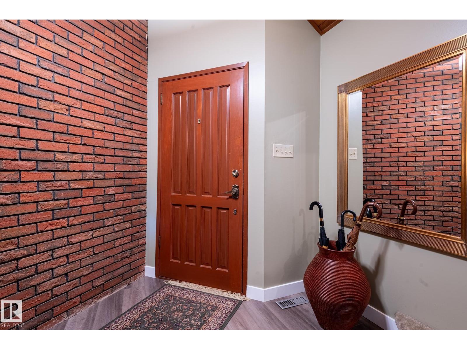 14514 101 Av Nw, Edmonton, Alberta  T5N 3Z2 - Photo 2 - E4502487