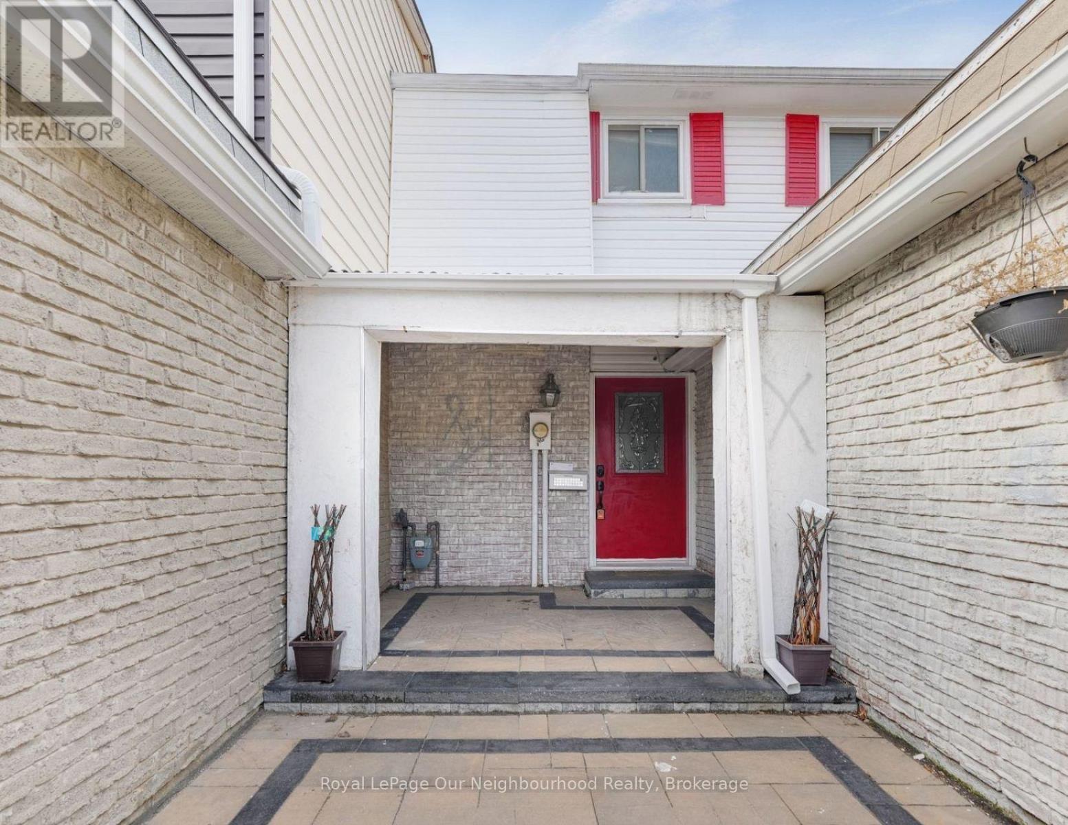 1669 Alwin Circle, Pickering, Ontario  L1V 2W1 - Photo 2 - E13647494