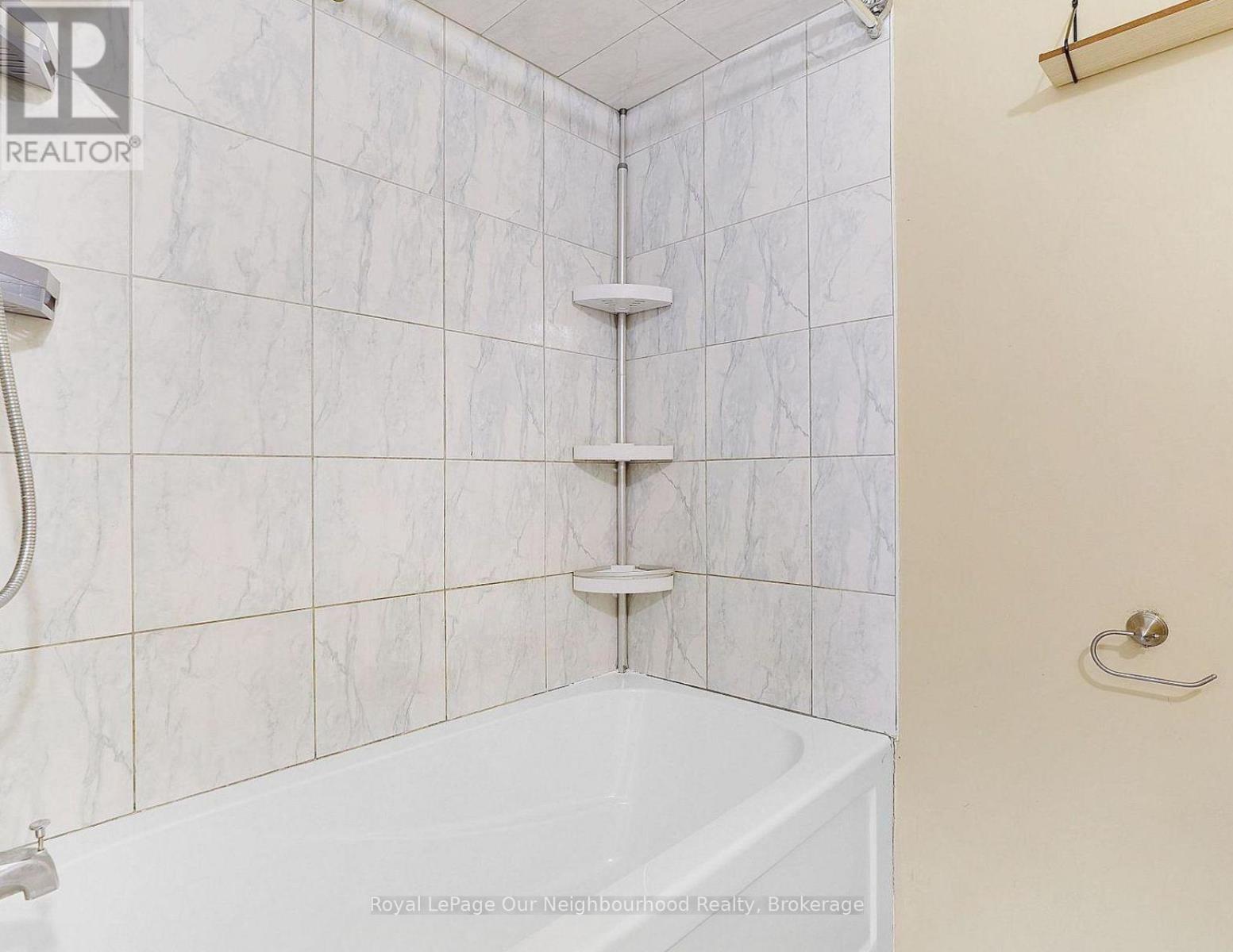 1669 Alwin Circle, Pickering, Ontario  L1V 2W1 - Photo 24 - E13647494