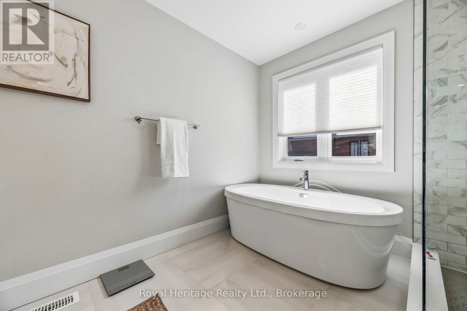 55 Harry Lee Crescent, Clarington, Ontario  L1C 7G5 - Photo 19 - E13647608