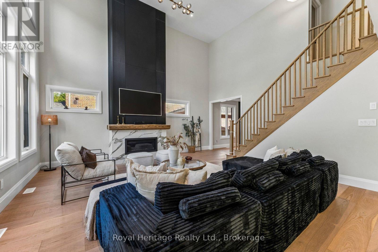55 Harry Lee Crescent, Clarington, Ontario  L1C 7G5 - Photo 9 - E13647608