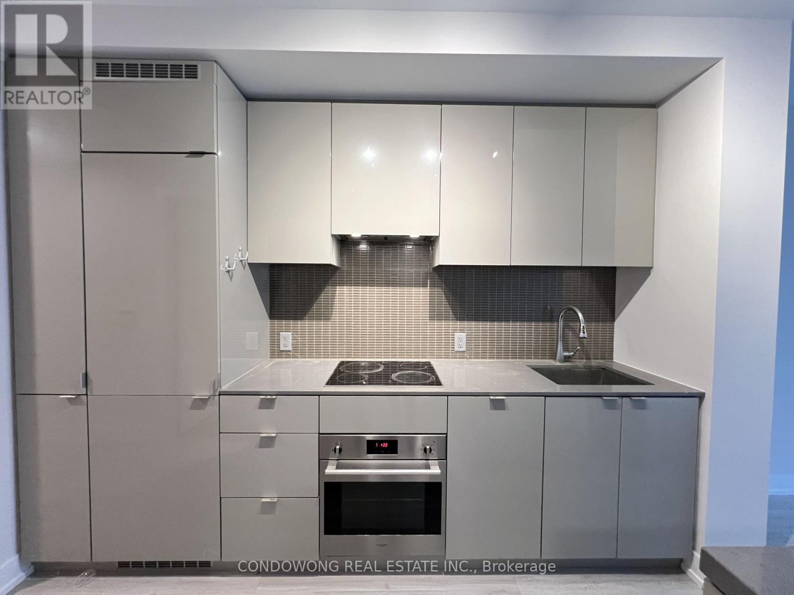 1110 - 7 Grenville Street, Toronto, Ontario  M4Y 0E9 - Photo 2 - C13647532