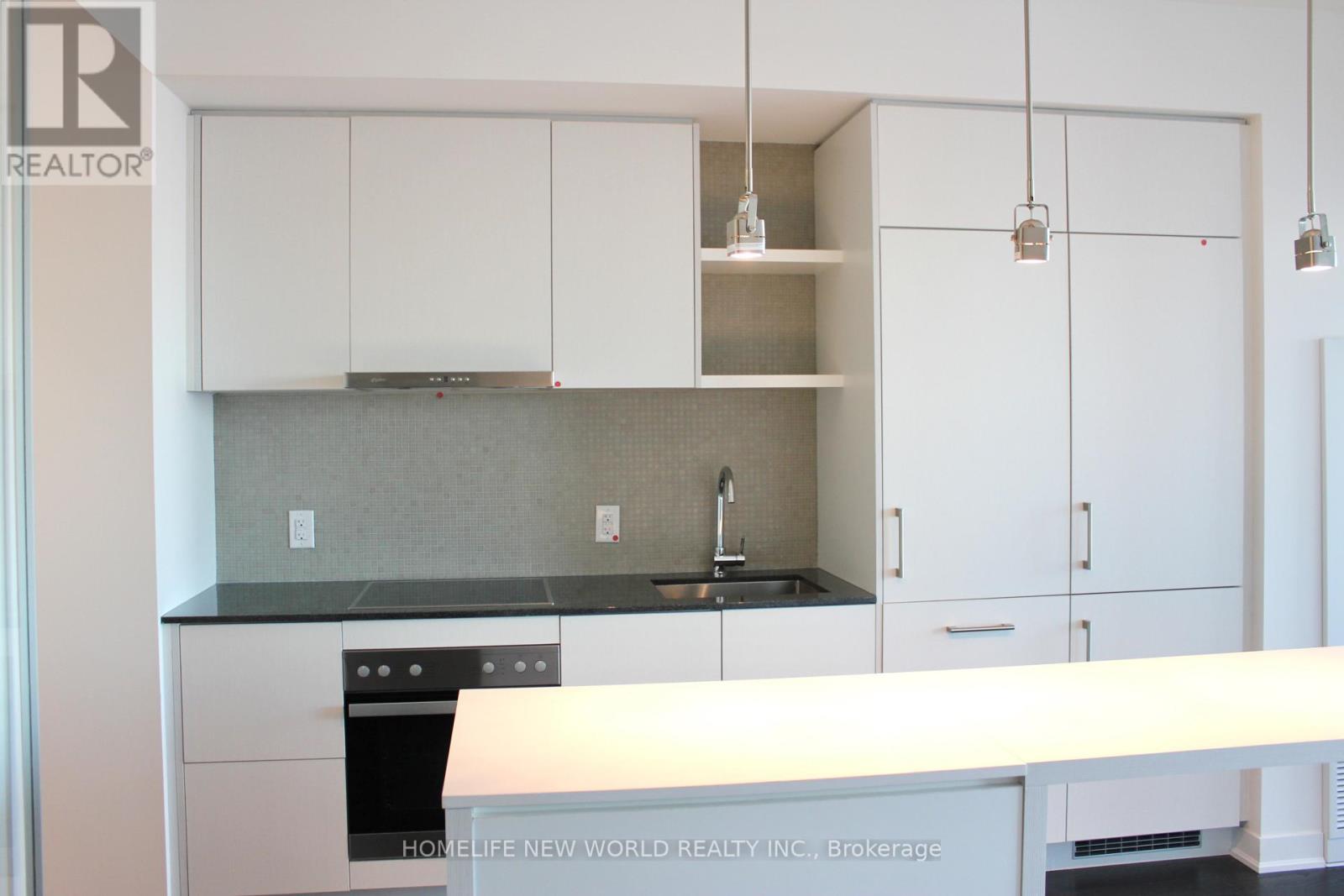 6806 - 88 Harbour Street, Toronto, Ontario  M5J 0C3 - Photo 9 - C13647564