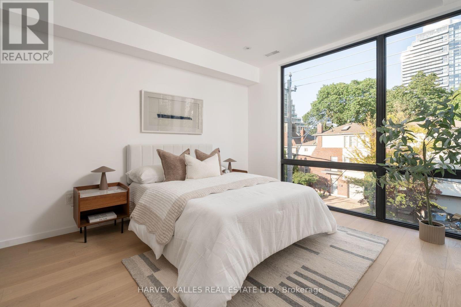 534 Duplex Avenue, Toronto, Ontario  M4R 1E6 - Photo 12 - C13647600