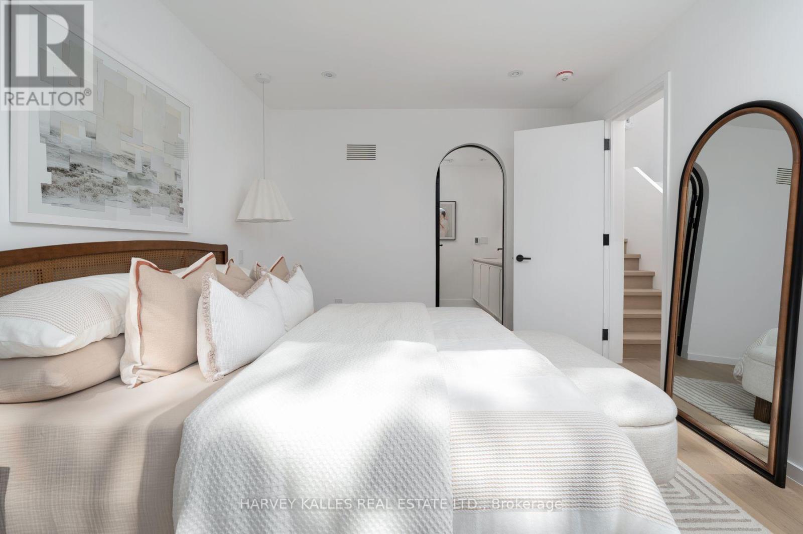 534 Duplex Avenue, Toronto, Ontario  M4R 1E6 - Photo 27 - C13647600