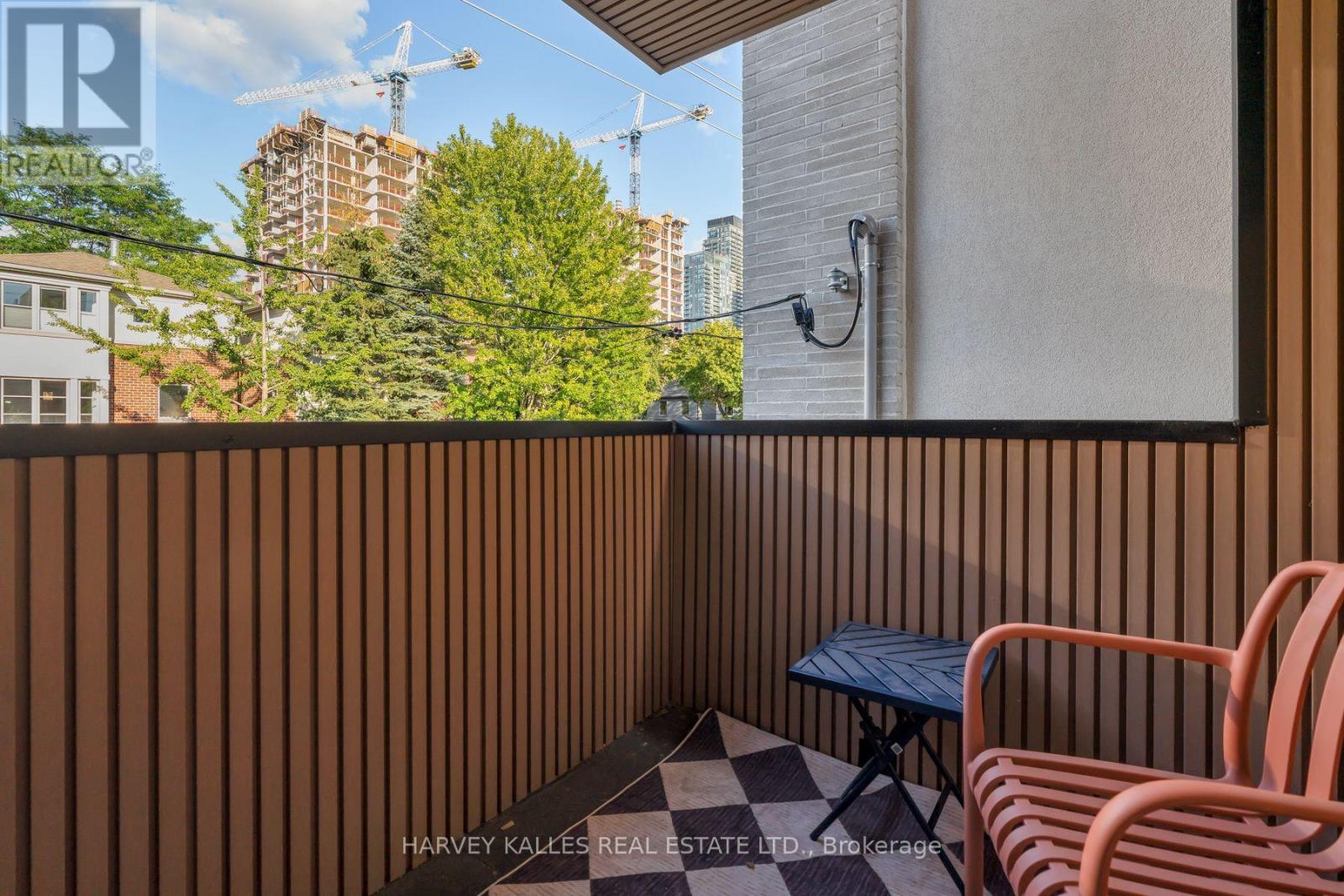 534 Duplex Avenue, Toronto, Ontario  M4R 1E6 - Photo 9 - C13647600