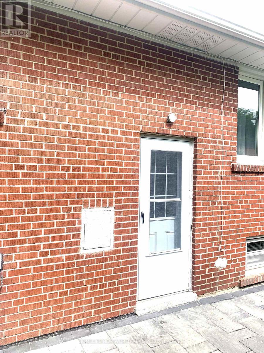 Basement A - 36 Silverview Drive, Toronto, Ontario  M2M 2B3 - Photo 4 - C13647616