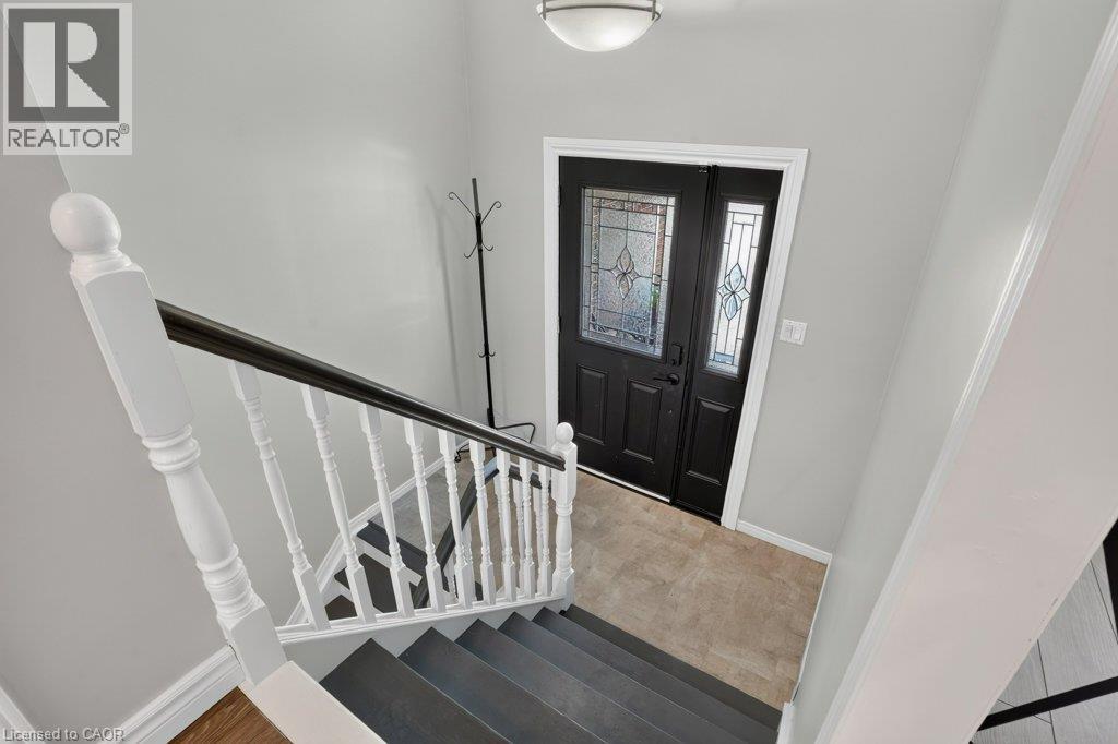 11 Graywood Court, Kitchener, Ontario  N2E 1W2 - Photo 5 - 40852263