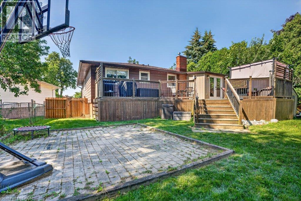 11 Graywood Court, Kitchener, Ontario  N2E 1W2 - Photo 39 - 40852263