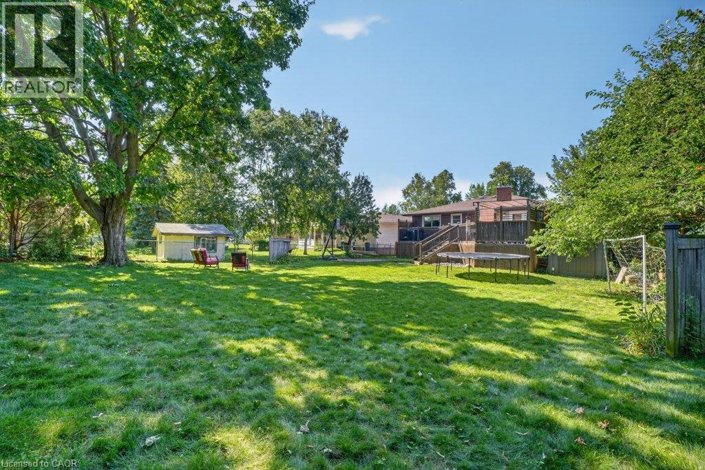 11 Graywood Court, Kitchener, Ontario  N2E 1W2 - Photo 37 - 40852263