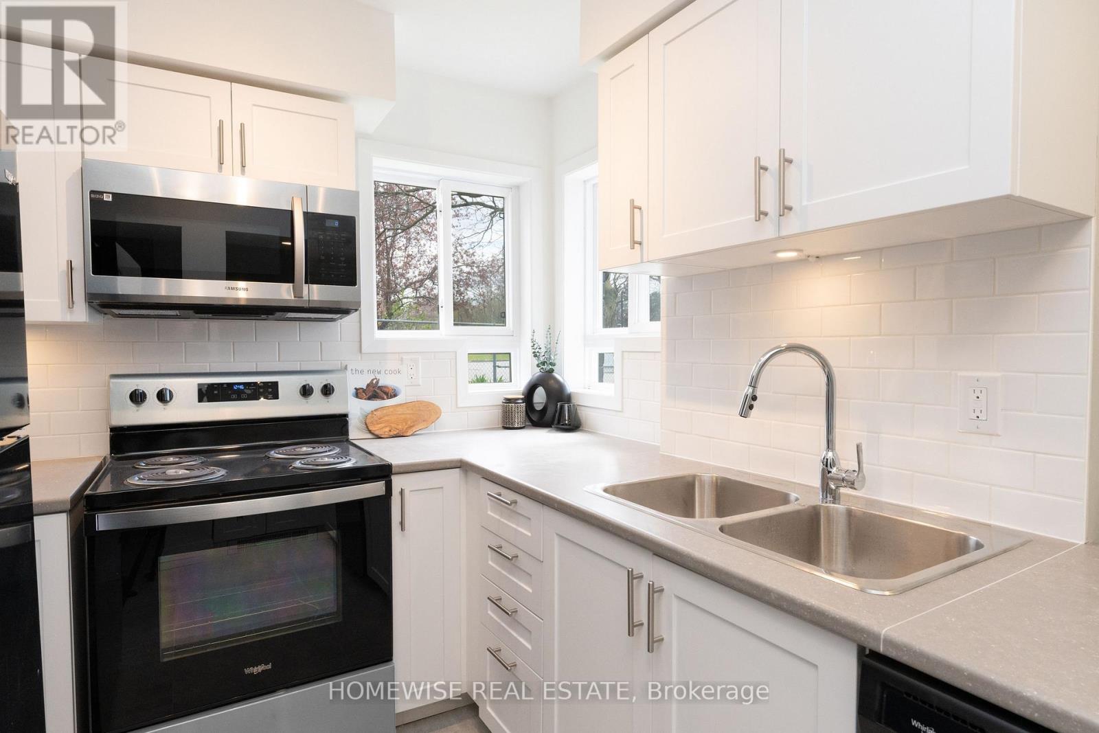 B17 - 240 ORMOND DRIVE