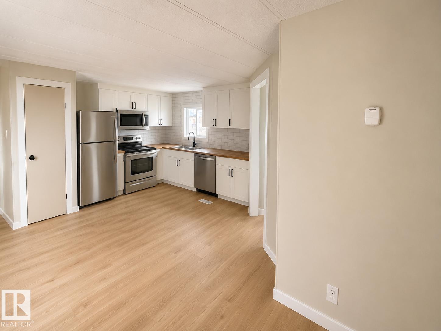 20 West View Bv Nw, Edmonton, Alberta  T5S 1T5 - Photo 13 - E4502489