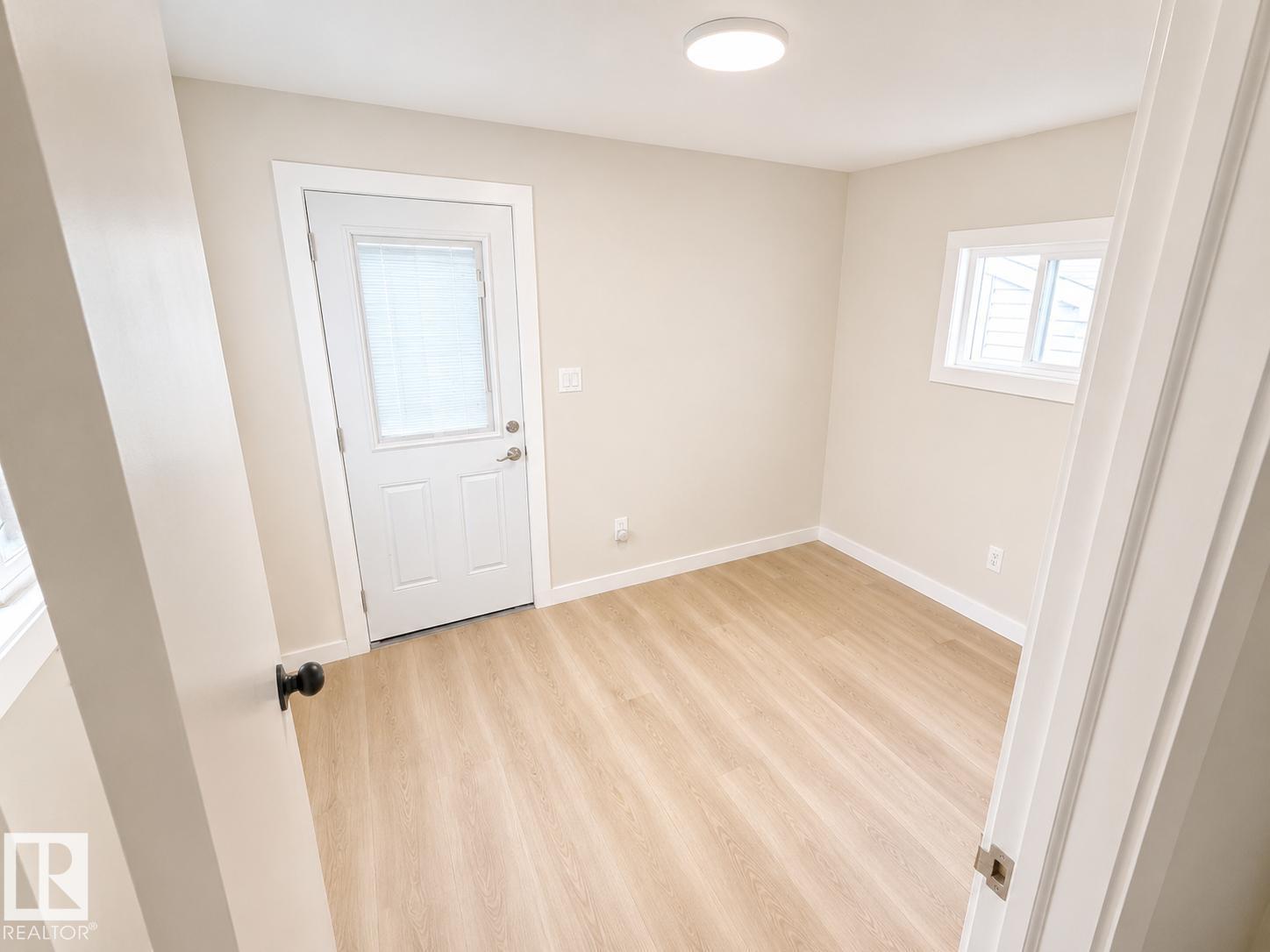 20 West View Bv Nw, Edmonton, Alberta  T5S 1T5 - Photo 5 - E4502489