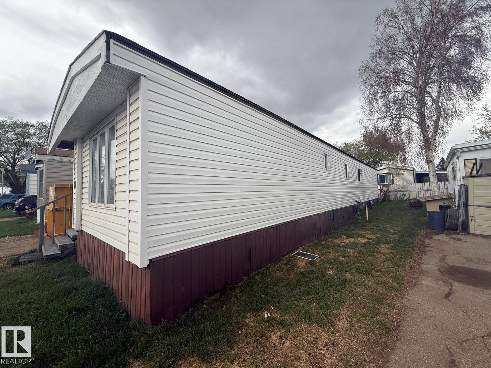 20 West View Bv Nw, Edmonton, Alberta  T5S 1T5 - Photo 9 - E4502489