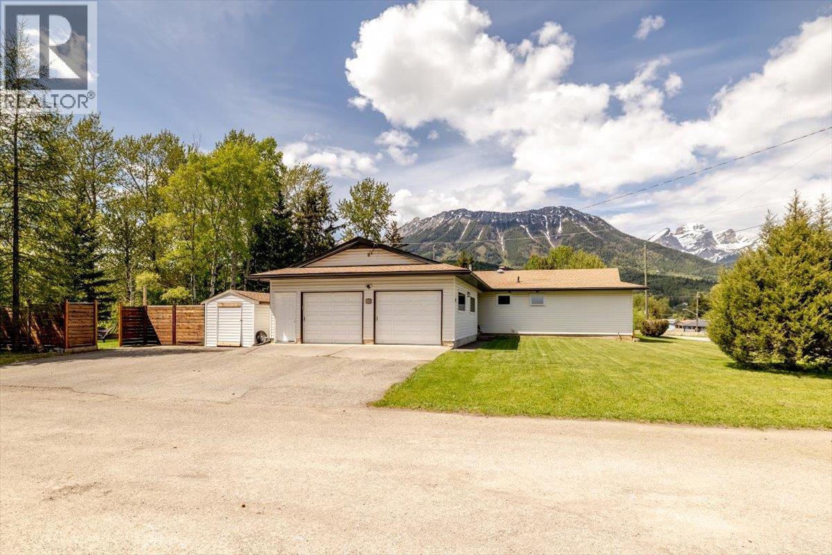 39 Elkview Drive, Fernie, British Columbia  V0B 1M3 - Photo 70 - 10397109