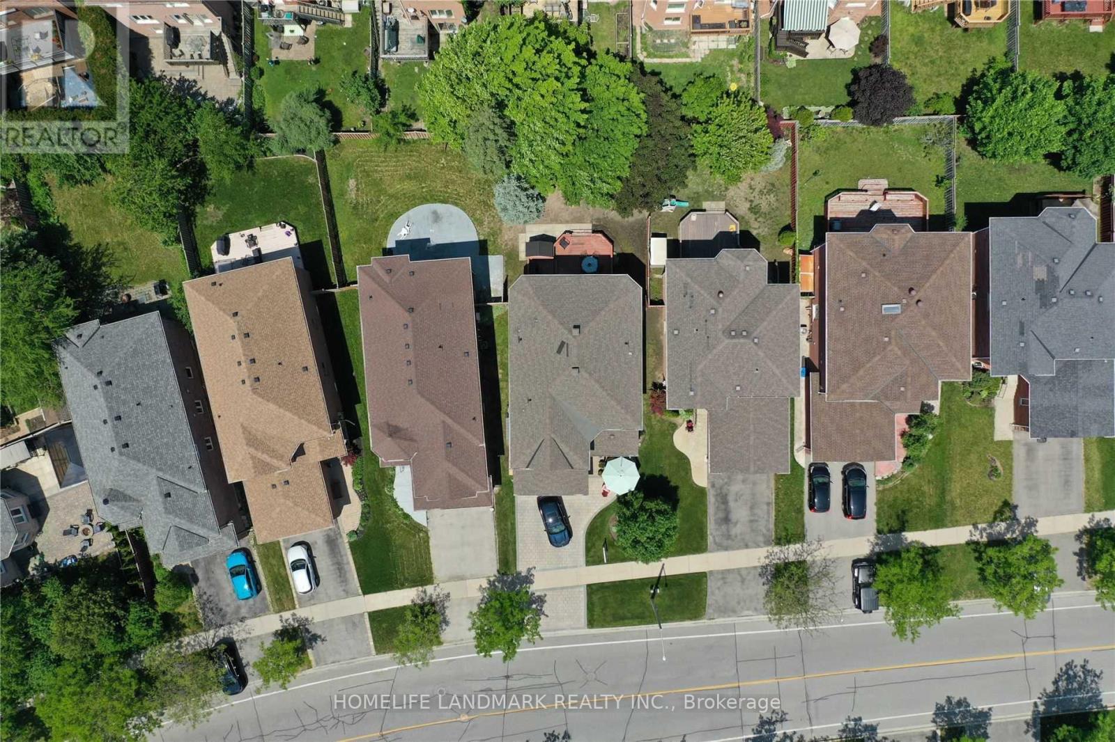 82 Canyon Hill Avenue, Richmond Hill, Ontario  L4C 0E1 - Photo 10 - N13647502