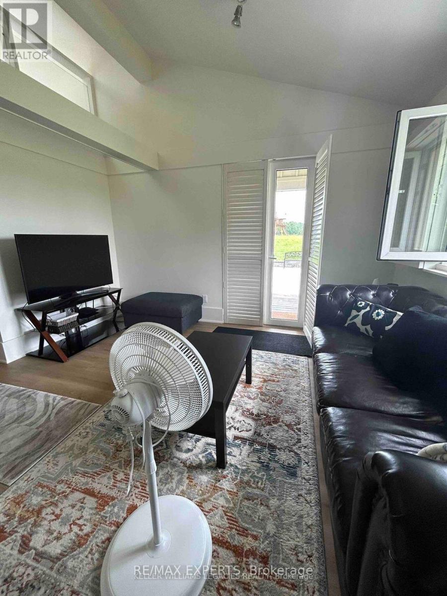 4509/a 10 Sideroad Road, Bradford West Gwillimbury, Ontario  L0L 1R0 - Photo 4 - N13647568