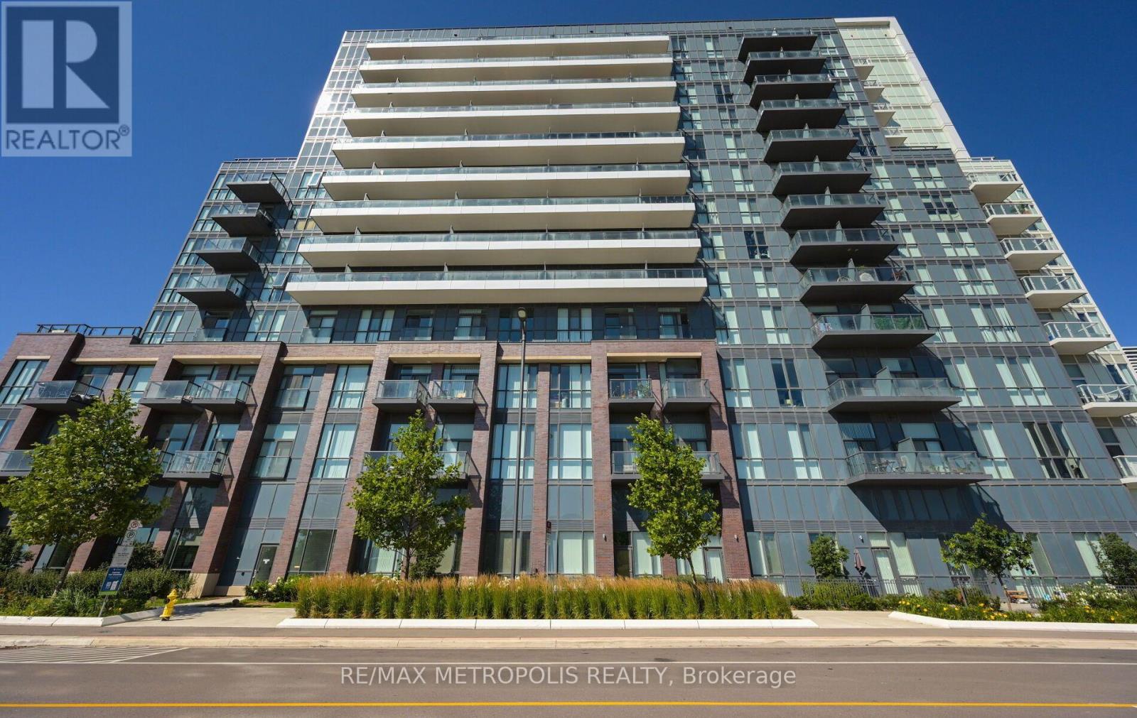 1601 - 60 HONEYCRISP CRESCENT