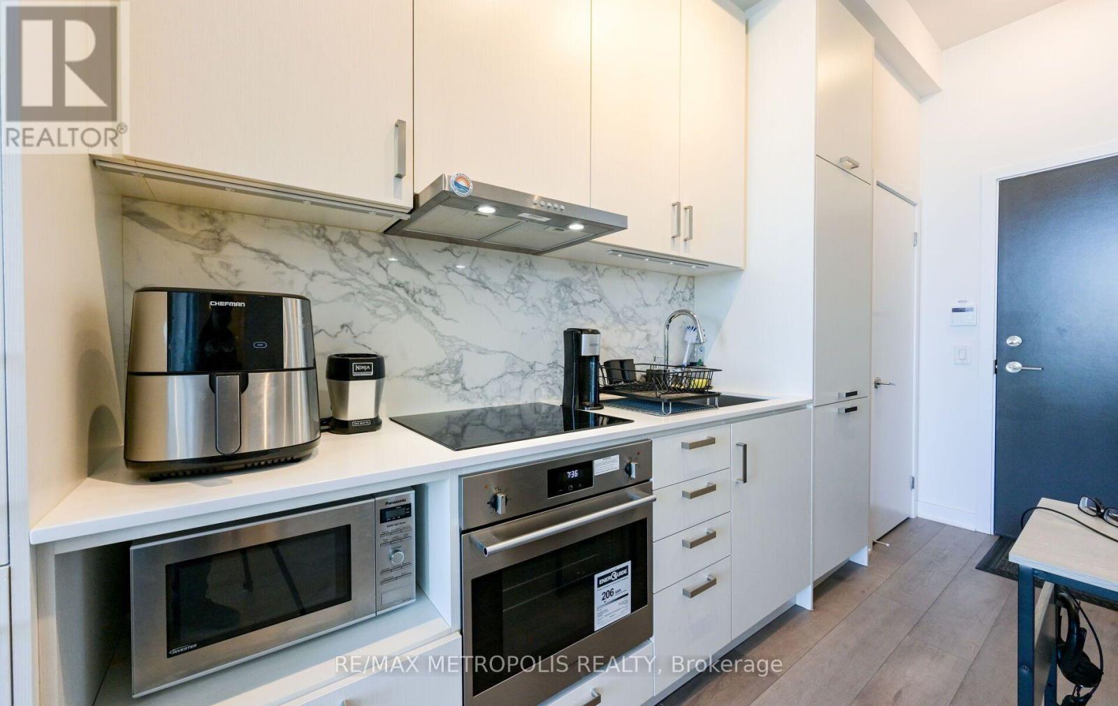 1601 - 60 Honeycrisp Crescent, Vaughan, Ontario  L4K 0N5 - Photo 18 - N13647572
