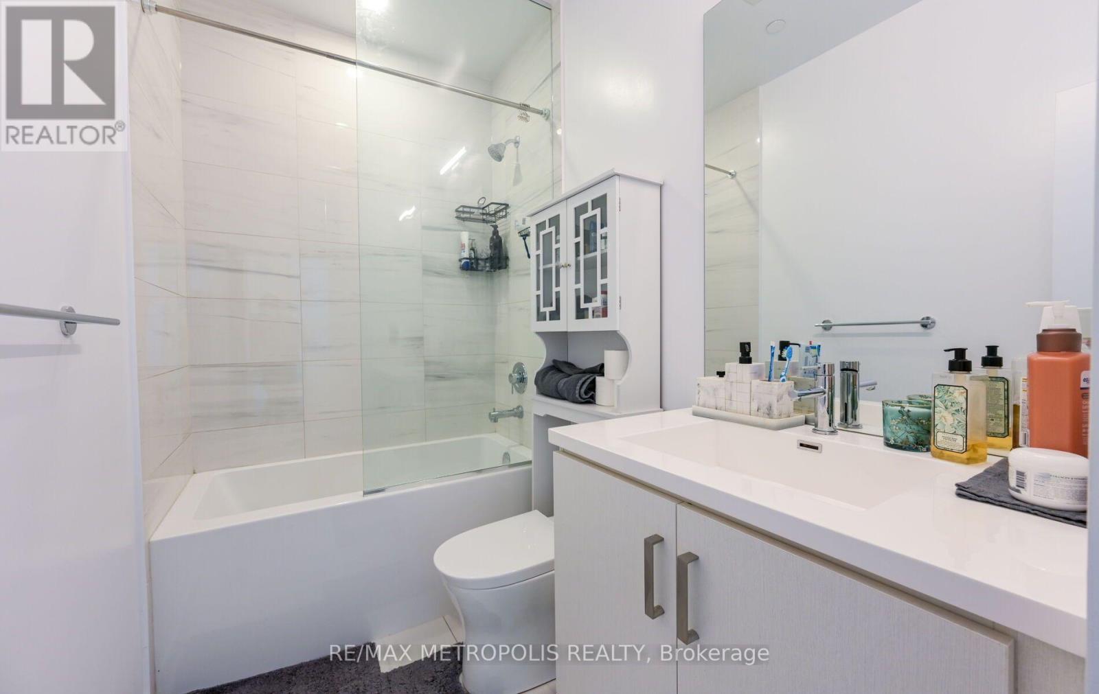 1601 - 60 Honeycrisp Crescent, Vaughan, Ontario  L4K 0N5 - Photo 28 - N13647572