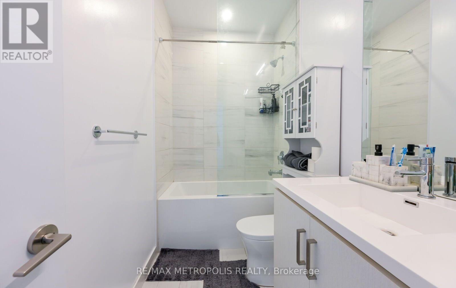 1601 - 60 Honeycrisp Crescent, Vaughan, Ontario  L4K 0N5 - Photo 29 - N13647572