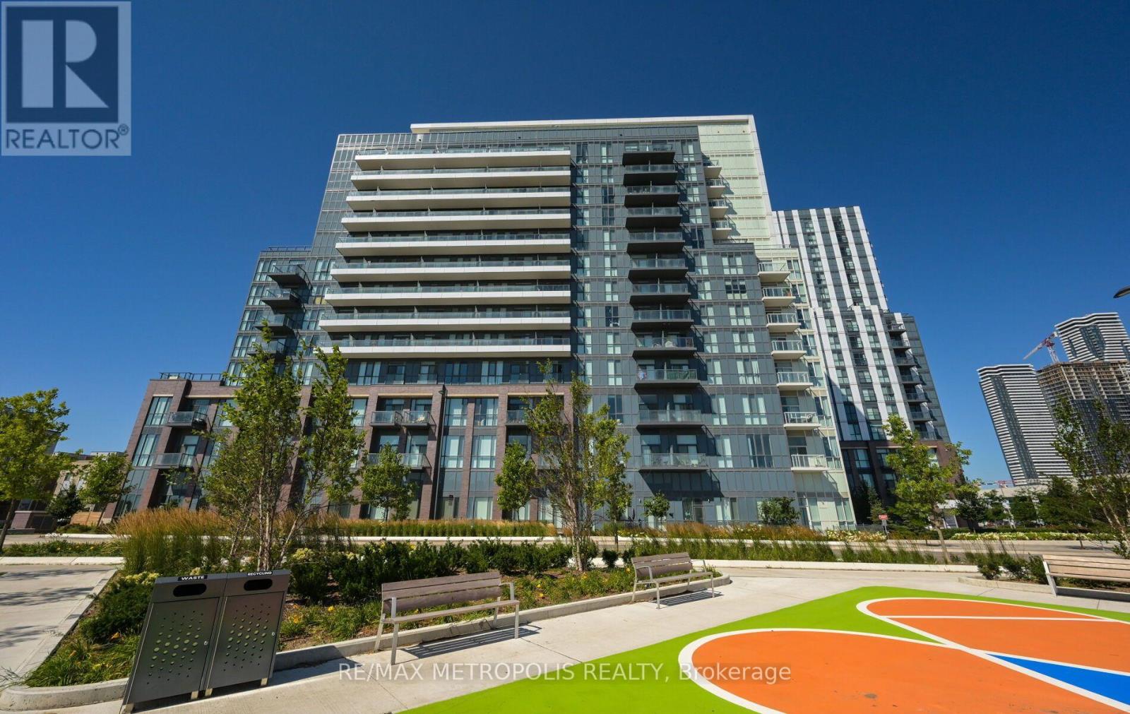 1601 - 60 Honeycrisp Crescent, Vaughan, Ontario  L4K 0N5 - Photo 3 - N13647572