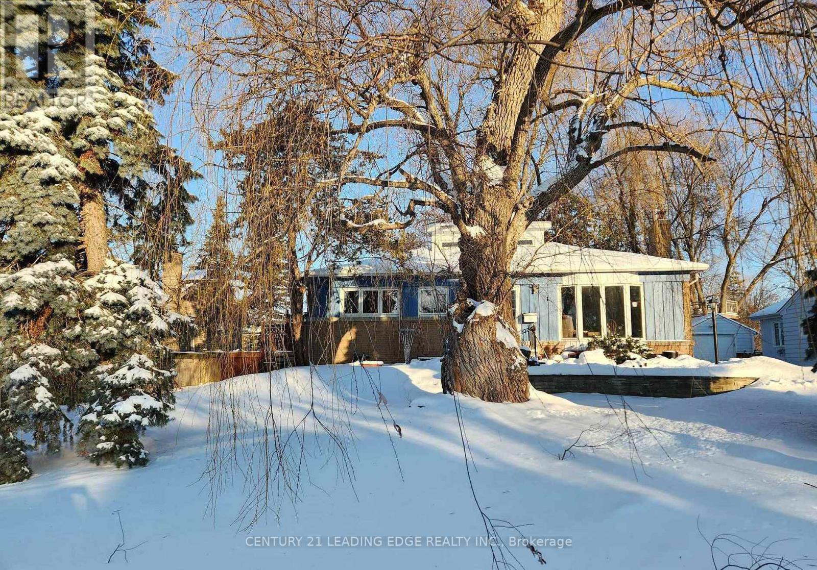 4 ROUGECREST DRIVE