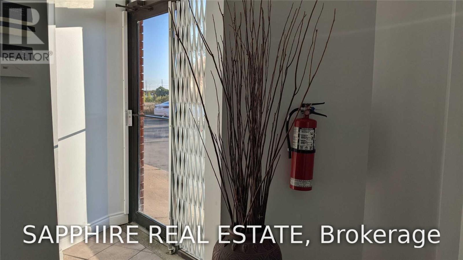 1-202 - 7885 Tranmere Drive, Mississauga, Ontario  L5S 1V8 - Photo 2 - W13647500