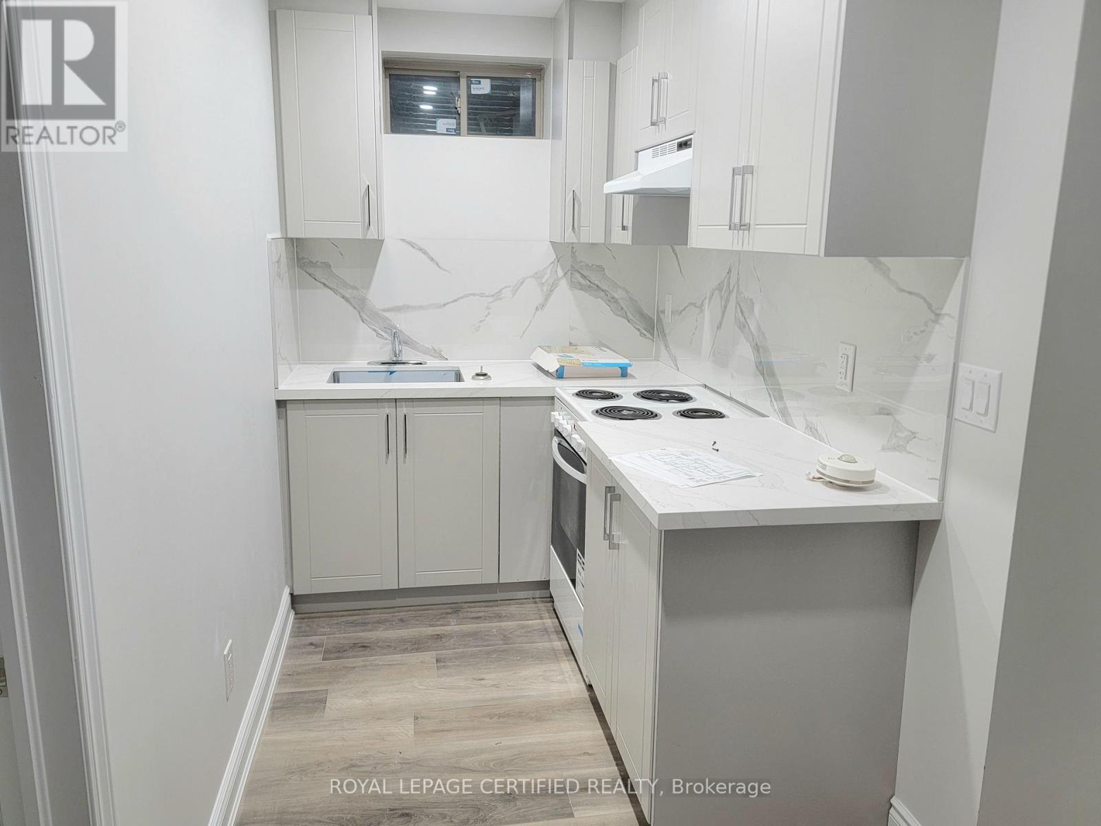 Bsmt - 8 Labrish Road, Brampton, Ontario  L7A 5C2 - Photo 3 - W13647528