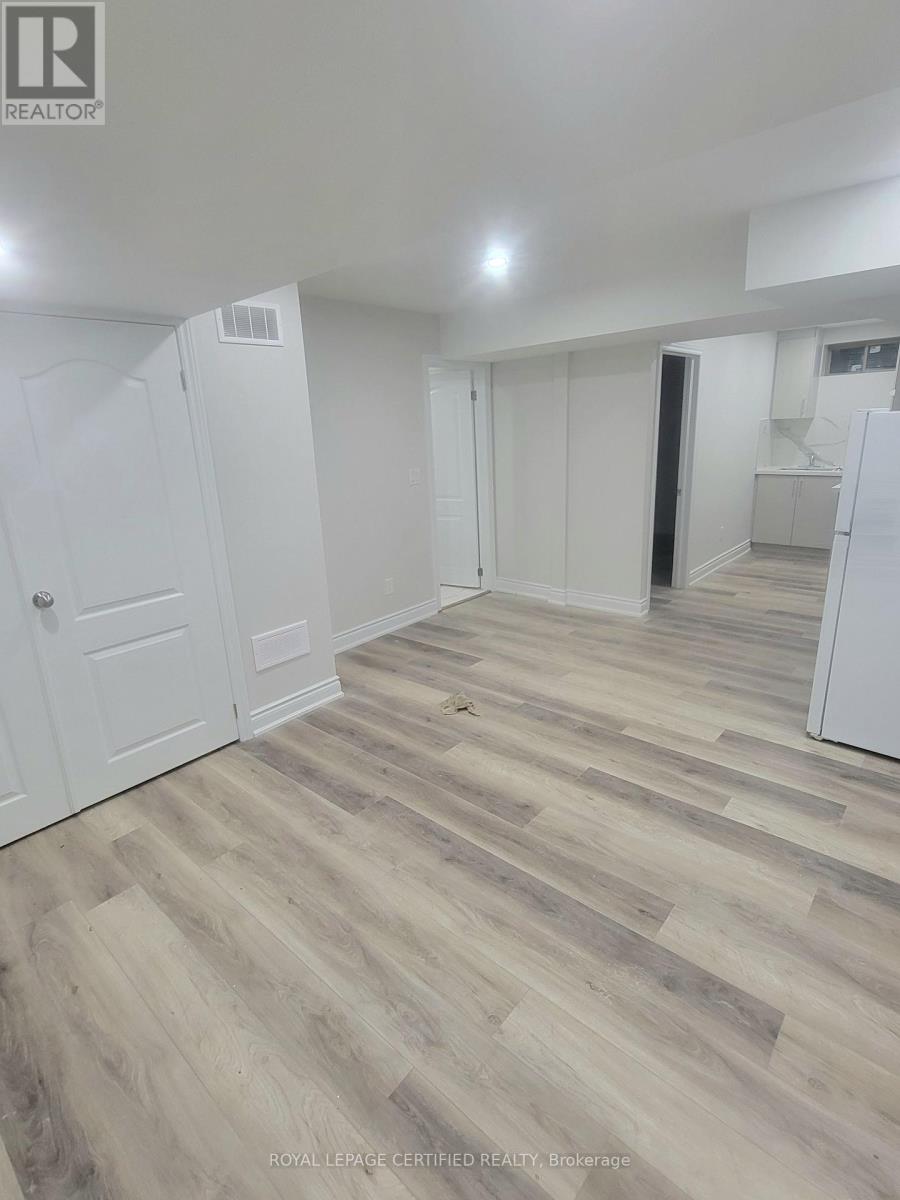 Bsmt - 8 Labrish Road, Brampton, Ontario  L7A 5C2 - Photo 6 - W13647528