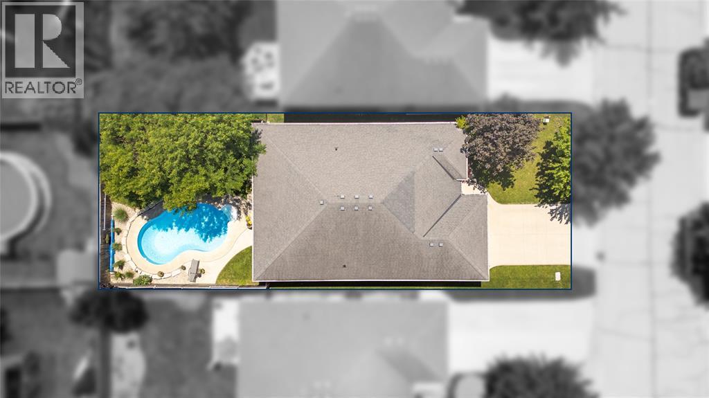 520 FOXWOOD COURT Sarnia Ontario Canada N7S0A6 4