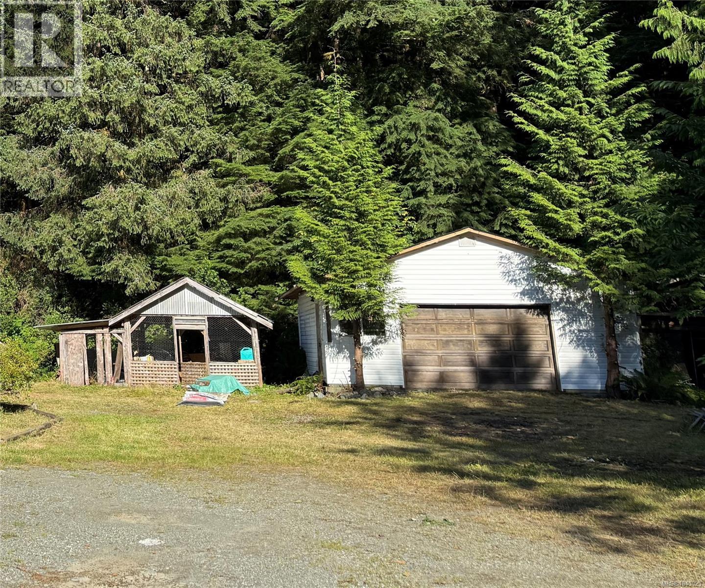 406 Ferris Rd, Zeballos, British Columbia  V0P 2A0 - Photo 14 - 1045025