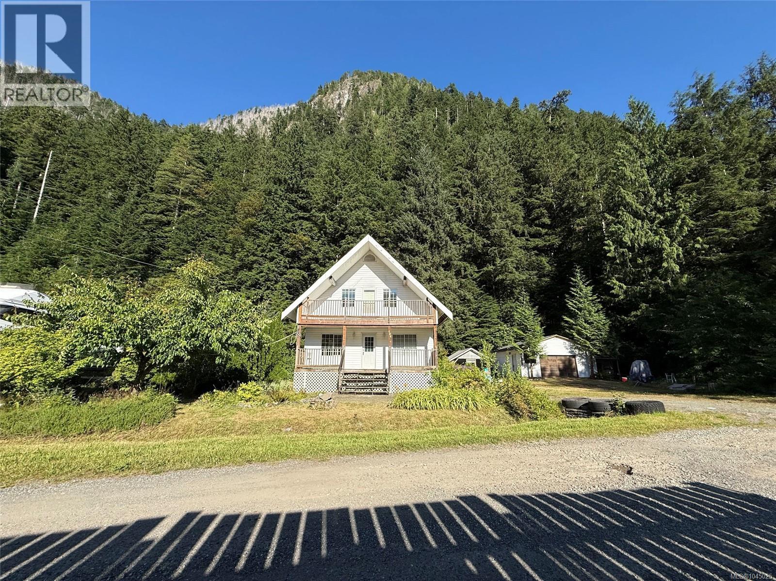 406 Ferris Rd, Zeballos, British Columbia  V0P 2A0 - Photo 19 - 1045025