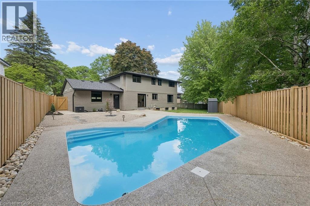 361 Coleridge Place, Waterloo, Ontario  N2L 2V7 - Photo 32 - 40842957
